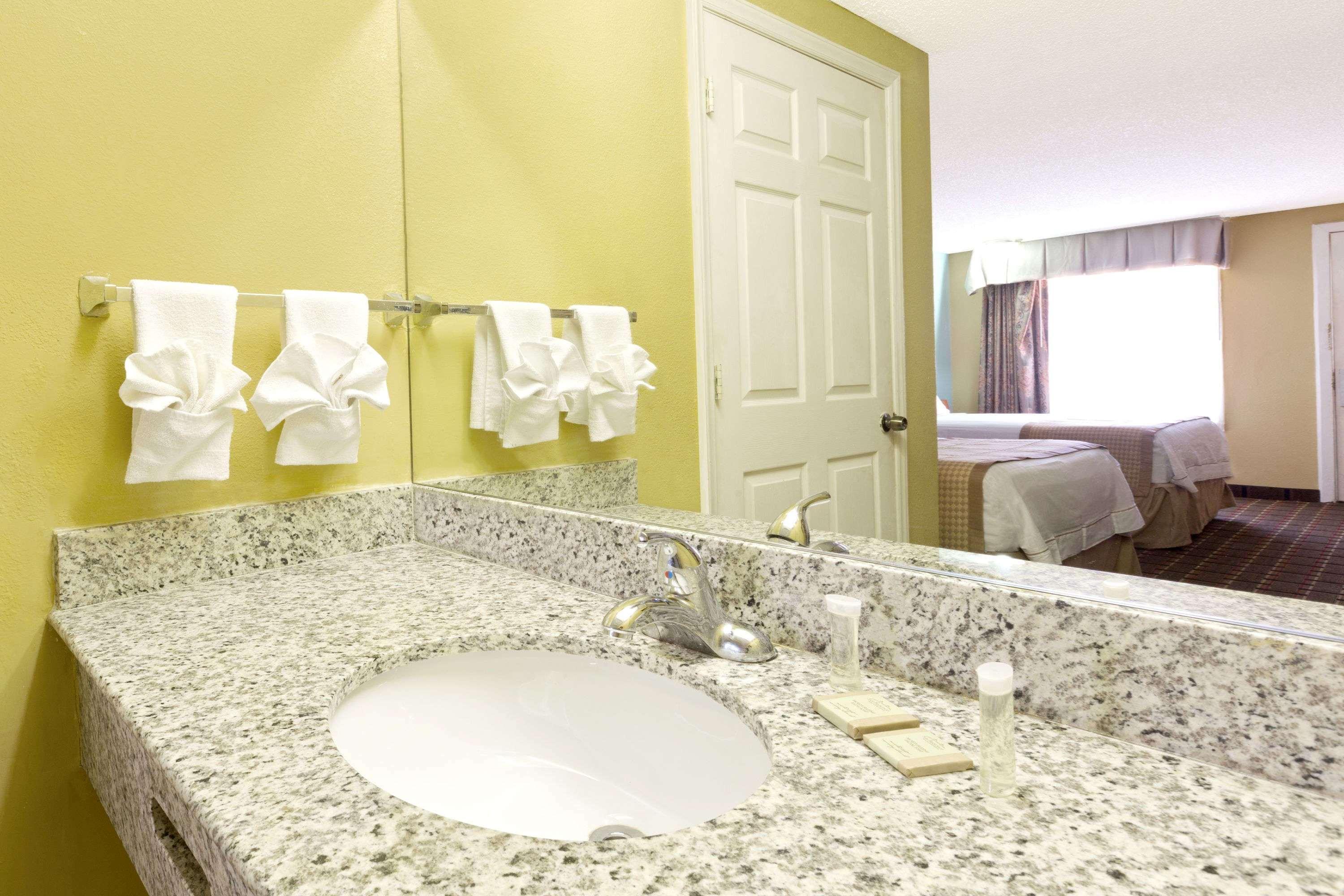 Rodeway Inn Charlotte Airport Area Extérieur photo