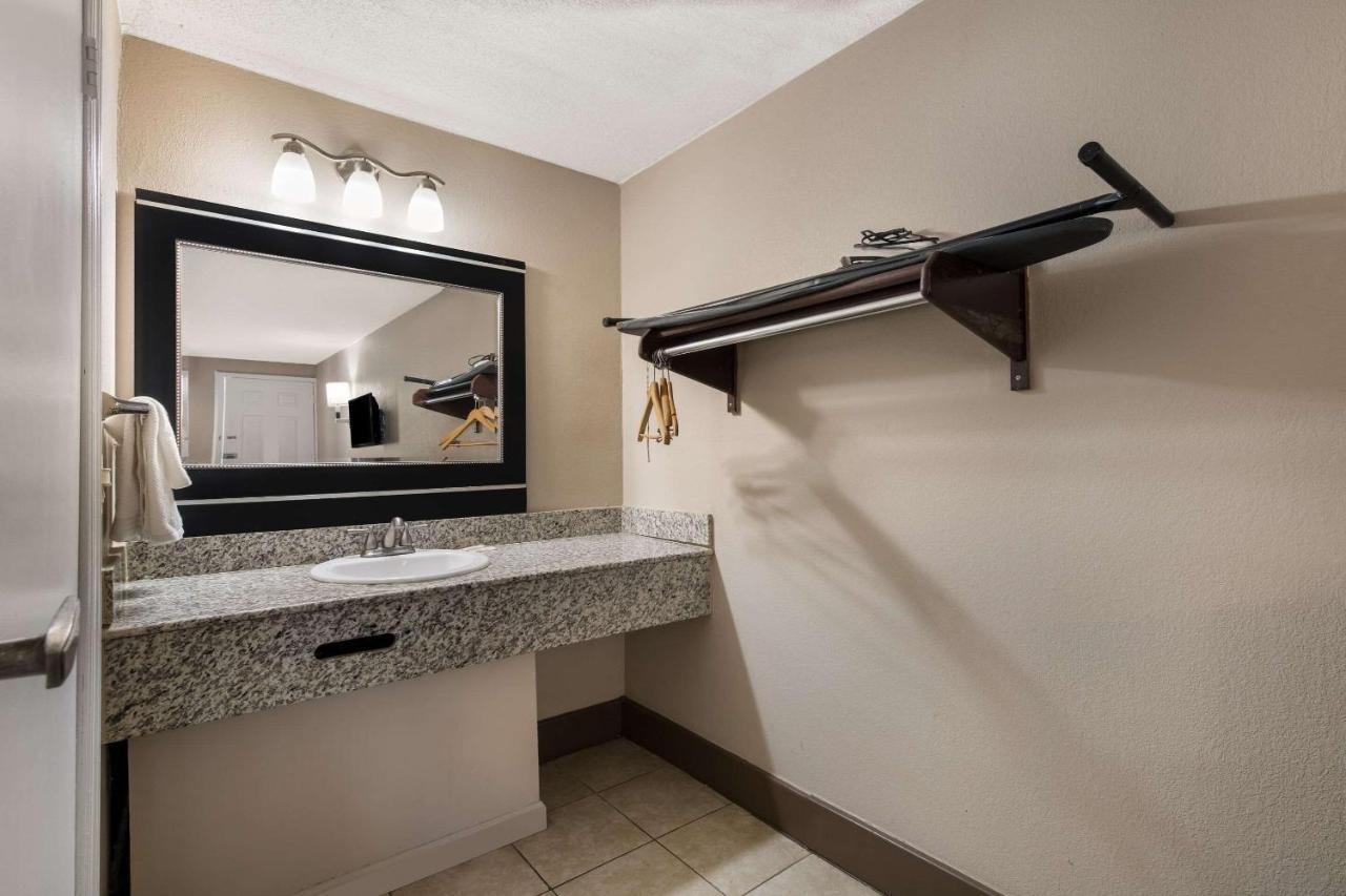 Rodeway Inn Charlotte Airport Area Extérieur photo
